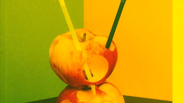 Buchcover Balance Studies: Zwei aufeinander liegende Äpfel, die von
                                          zwei Strohhalmen durchbohrt und stabilisiert werden