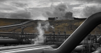 Industrielle Umgebung mit Rauch