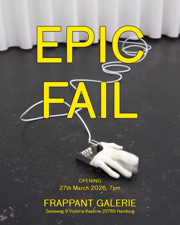 Ausstellungsplakat mit
                                          einer Roboterhand an Boden